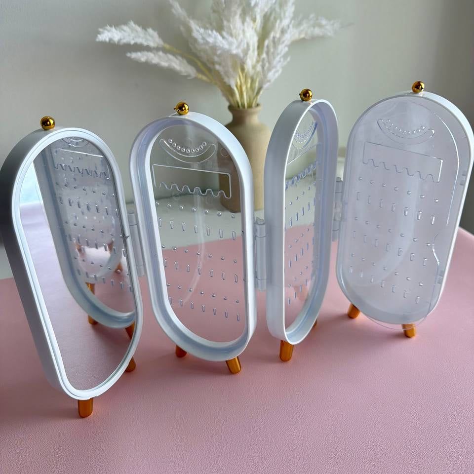 Foldable jewelry storage box