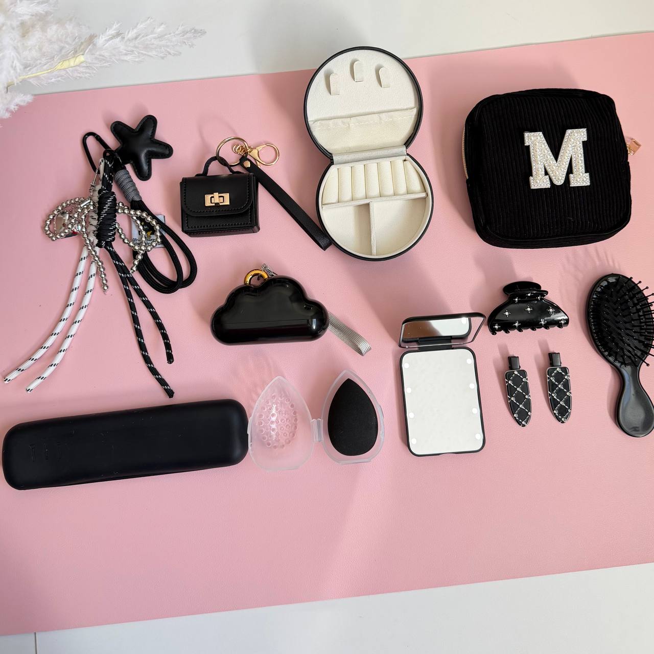 Black On-The-Go Essentials Set